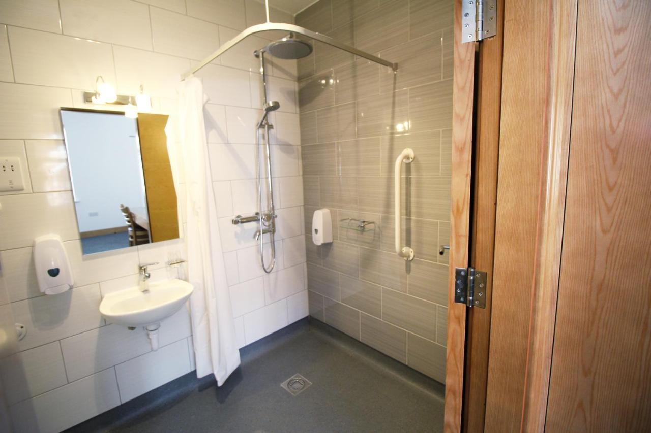 Flexistay Aparthotel Sutton Sutton  Extérieur photo