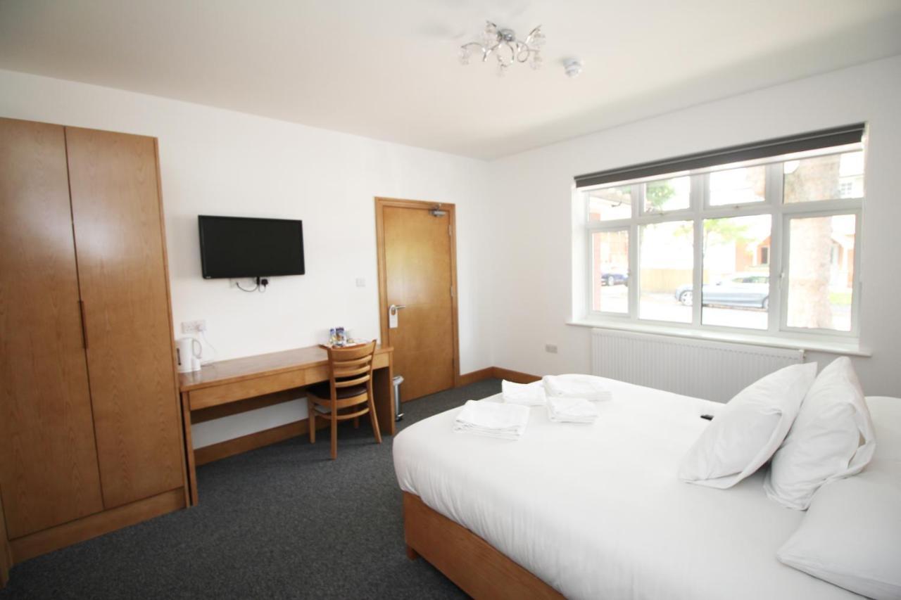 Flexistay Aparthotel Sutton Sutton  Extérieur photo