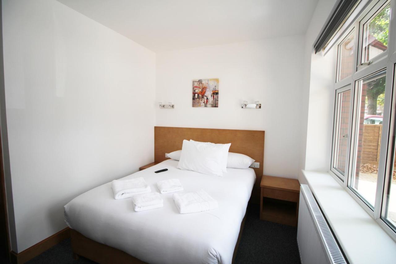 Flexistay Aparthotel Sutton Sutton  Extérieur photo
