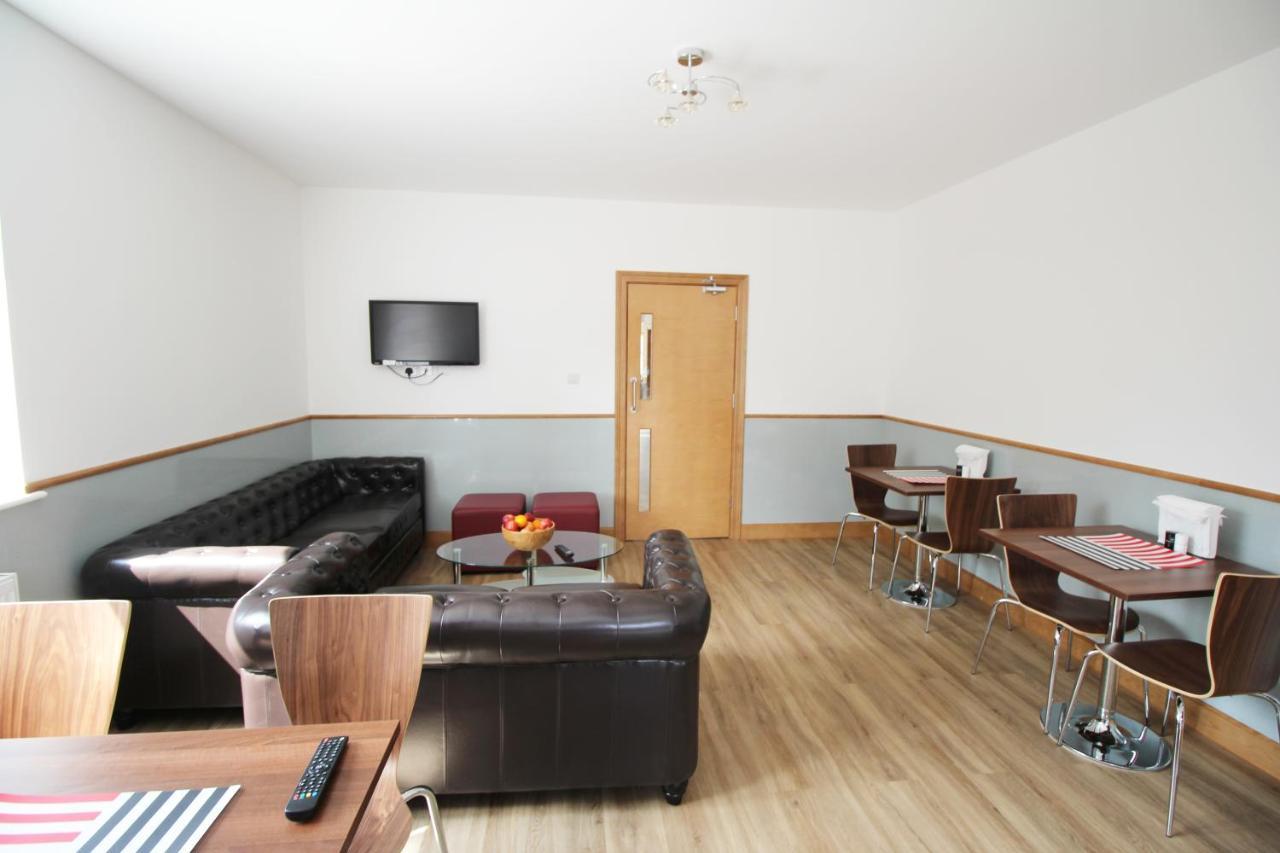 Flexistay Aparthotel Sutton Sutton  Extérieur photo
