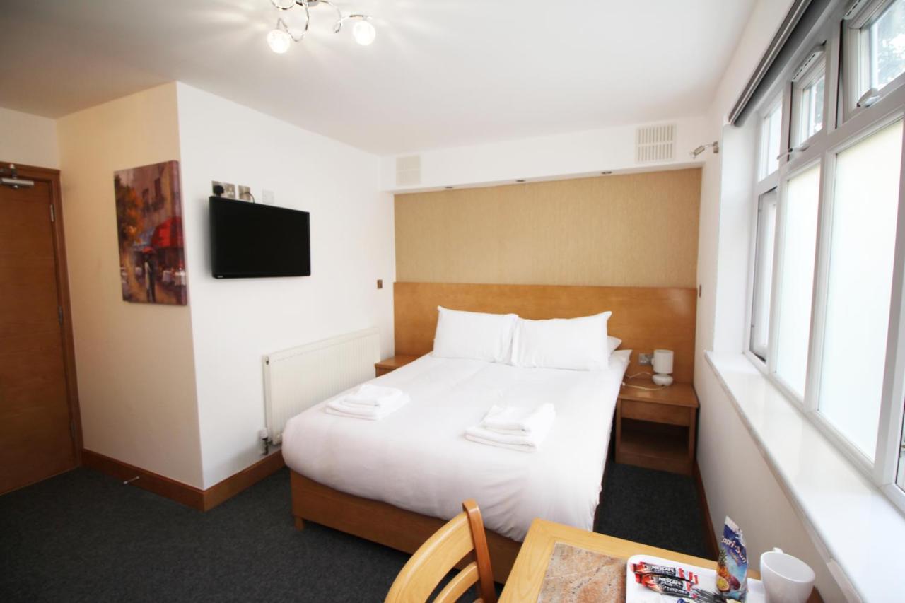 Flexistay Aparthotel Sutton Sutton  Extérieur photo