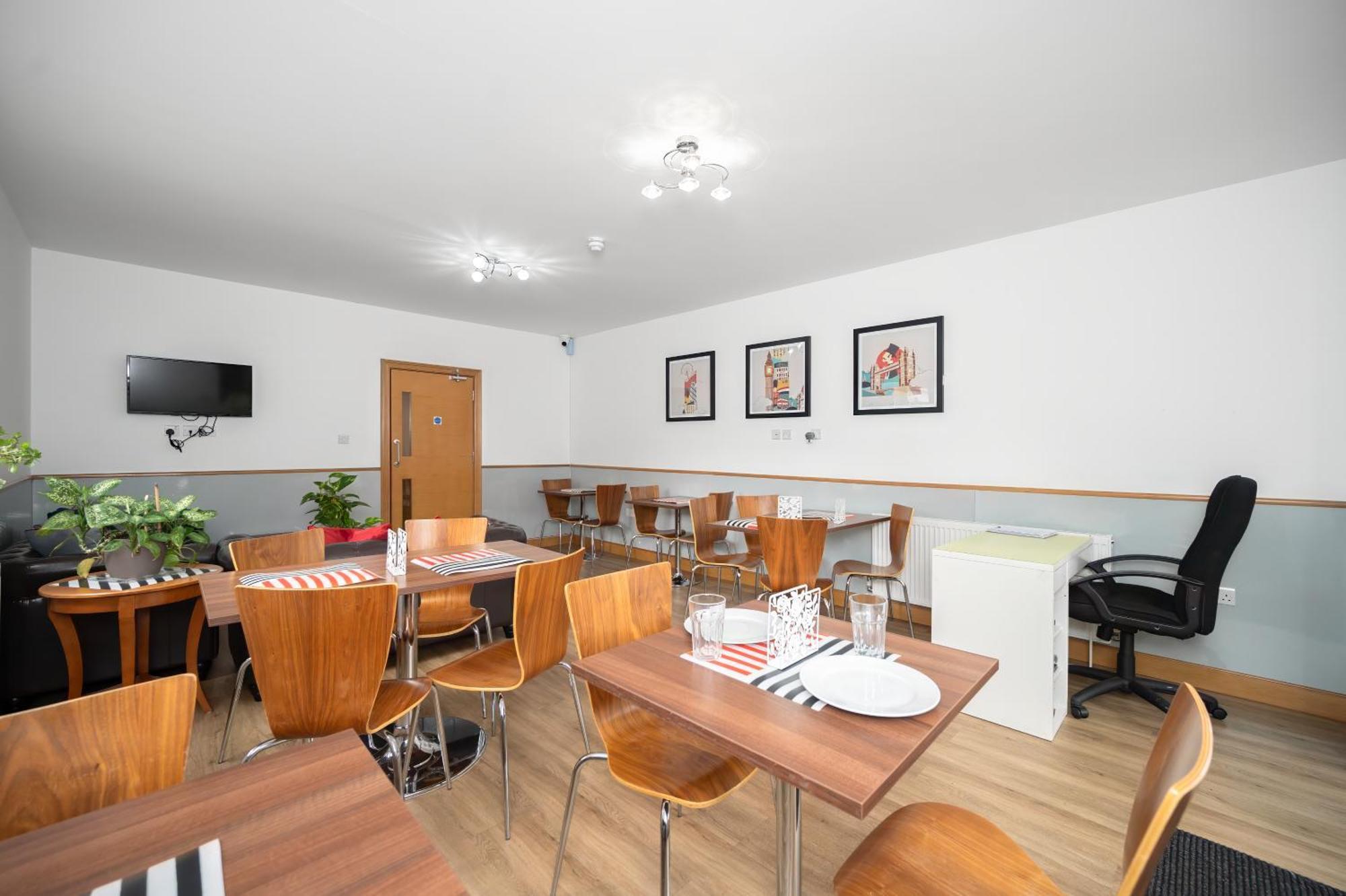 Flexistay Aparthotel Sutton Sutton  Extérieur photo