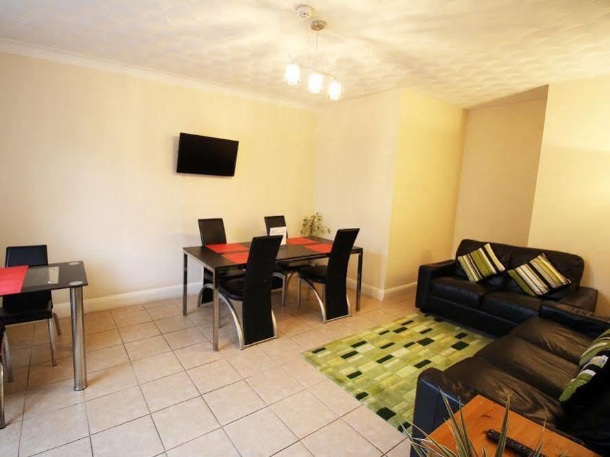Flexistay Aparthotel Sutton Sutton  Extérieur photo