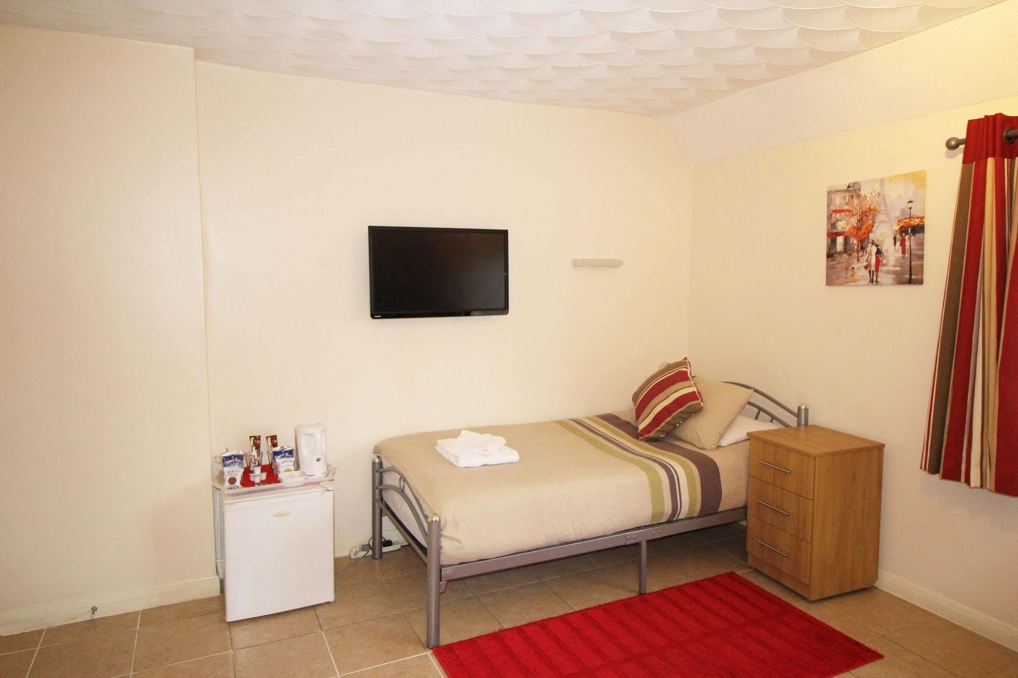 Flexistay Aparthotel Sutton Sutton  Extérieur photo